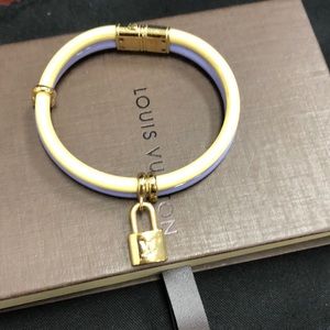 Louis Vuitton keep it twice bracelet